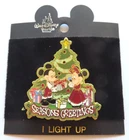 Walt Disney World pin: Seasons Greetings Mickey & Minnie Light-up, LE 5000