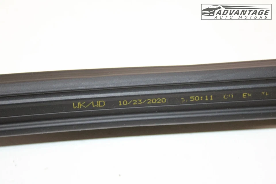 2011-2022 JEEP GRAND CHEROKEE REAR RIGHT DOOR GLASS RUN WEATHERSTRIP SEAL OEM - Image 4 of 4