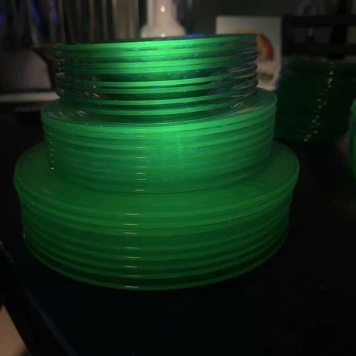 24 Vintage Depression Fostoria Beverly  Plates (Setting For 8 ) Uranium