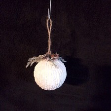 Christmas Ornament White Glitter Pine Cones Rustic New In Box Texturized D2-2062