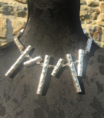 Collier Design Biche De Bere Doré - Style Moderniste, Collector, Occasion