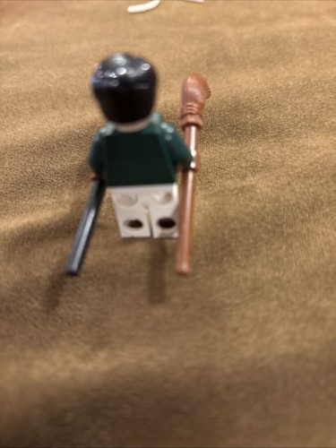 LEGO Marcus Flint Minifigure Dark Green Quidditch Uniform w/ Brooms hp107 4737 - Picture 2 of 2