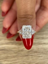 5.50 CT Radiant Cut E VVS2 IGI Lab Grown Diamond Engagement Ring 14k Yellow Gold