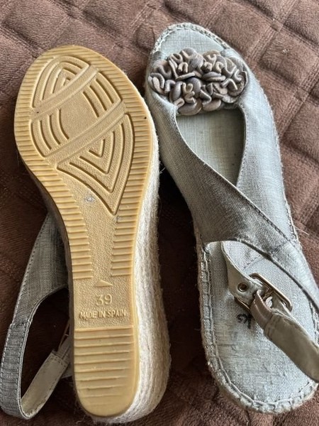 Women Clarks Heels Khaki Textile 39