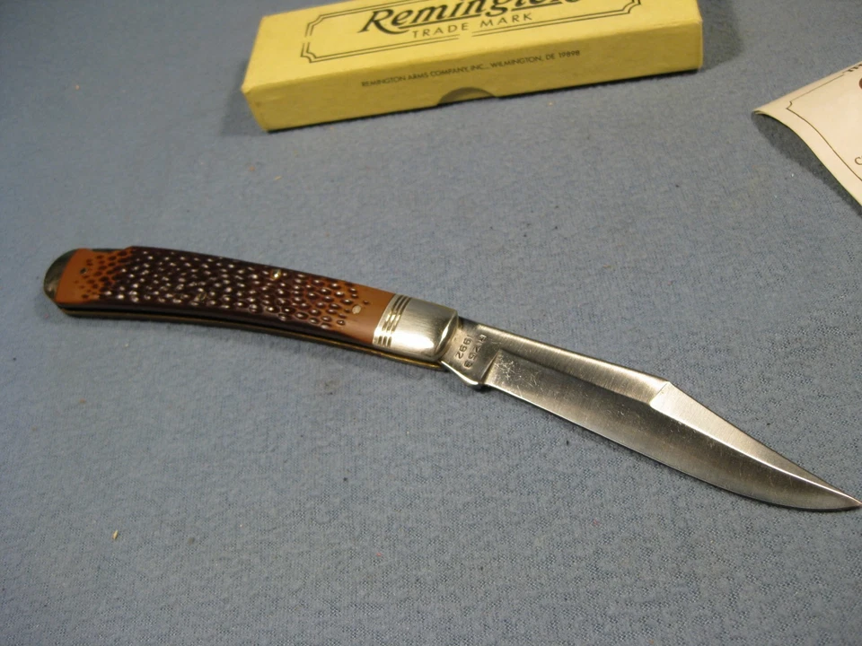 Navaja de Bolsillo Vintage Remington 1992 UMC R1253 Bullet Guide Lockback -NUEVA EN CAJA Foto 2 de 4