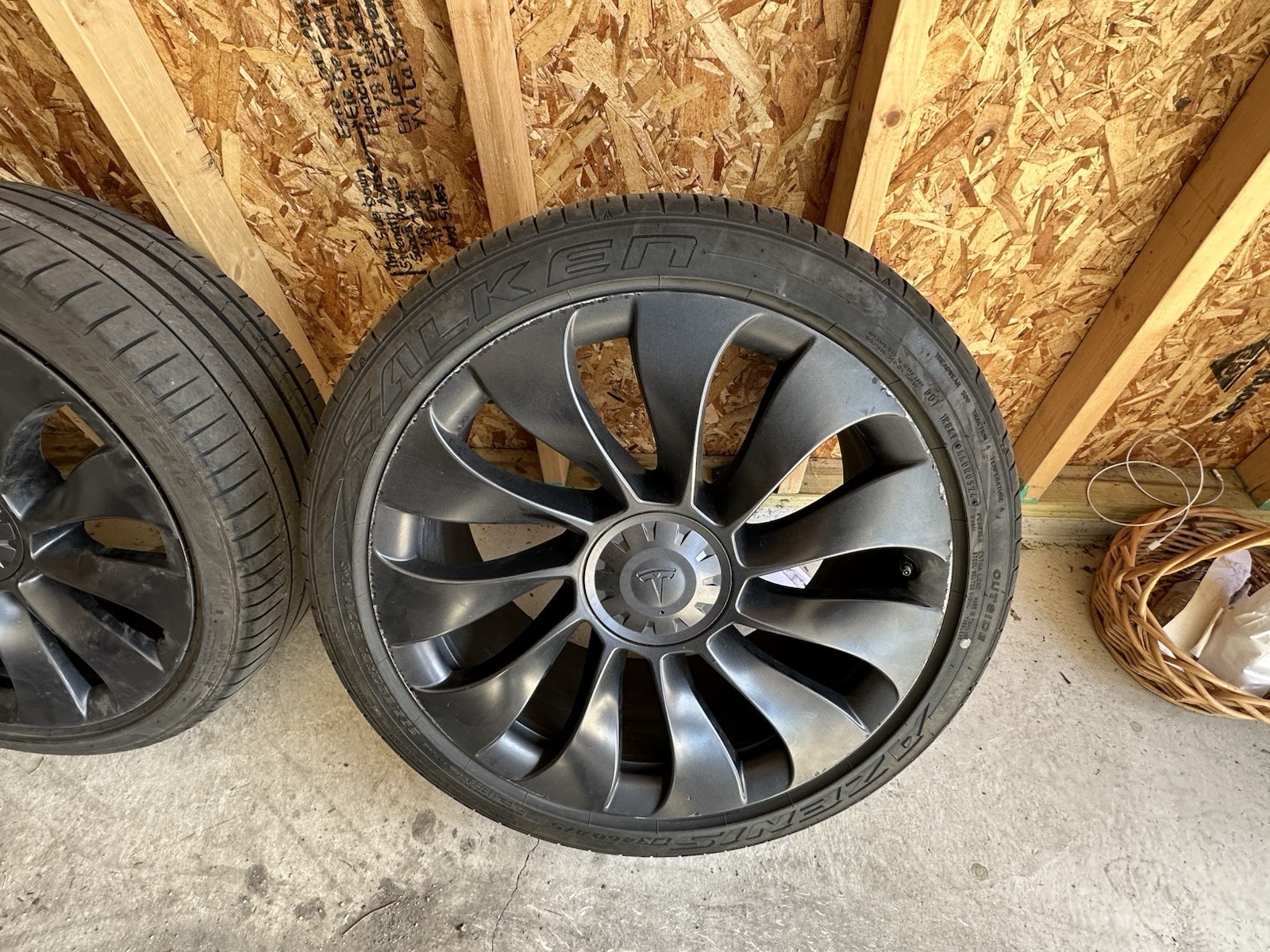 OEM Tesla 21" Uberturbine Wheels, Tires, TPMS, Caps Model Y Performance