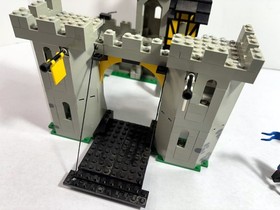 LEGO Castle: Black Falcons:  Black Falcon's Fortress 6074 (1986) Vintage