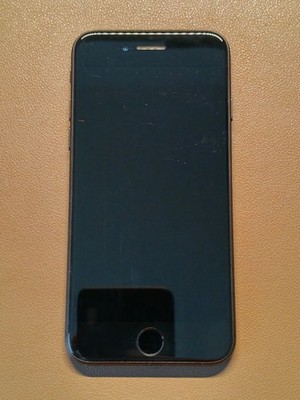 Apple iPhone 7 - 32GB Schwarz (Ohne Simlock) A1778 - 78% Batterie - MN8X2ZD/A