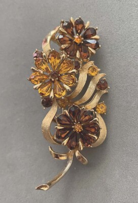 1950s Rare Mint Condition CORO Brown Amber Rhinestone Flower Pin Brooch Goldtone