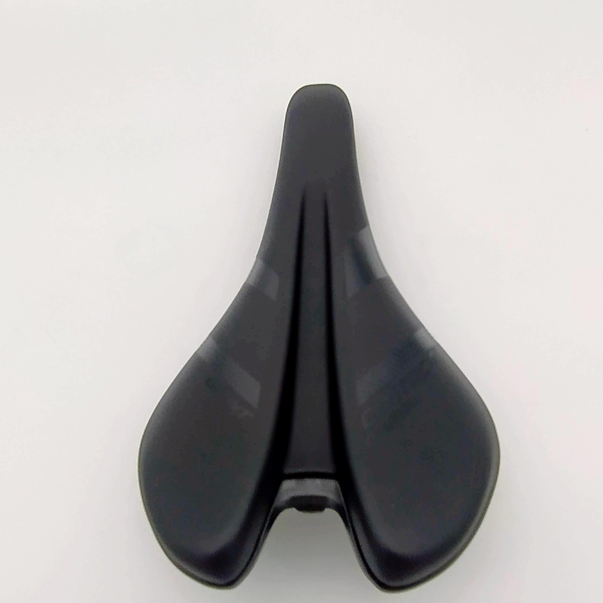 Selle De Vélo Giant Neutre - Dimensions 140 X 275 Mm - Pour VTT Ou Route - Neuf Sans Emballage