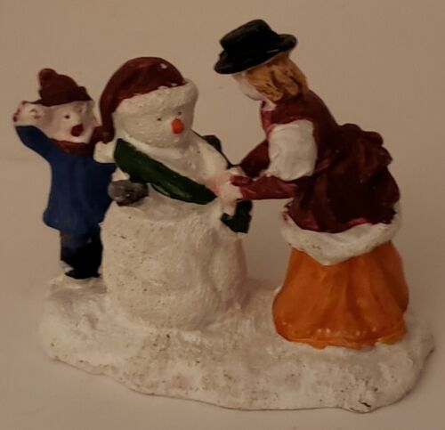 Christmas Village Figurine Boy Girl Snowman Outside Snowball Fight Winter Hats - Picture 1 of 10