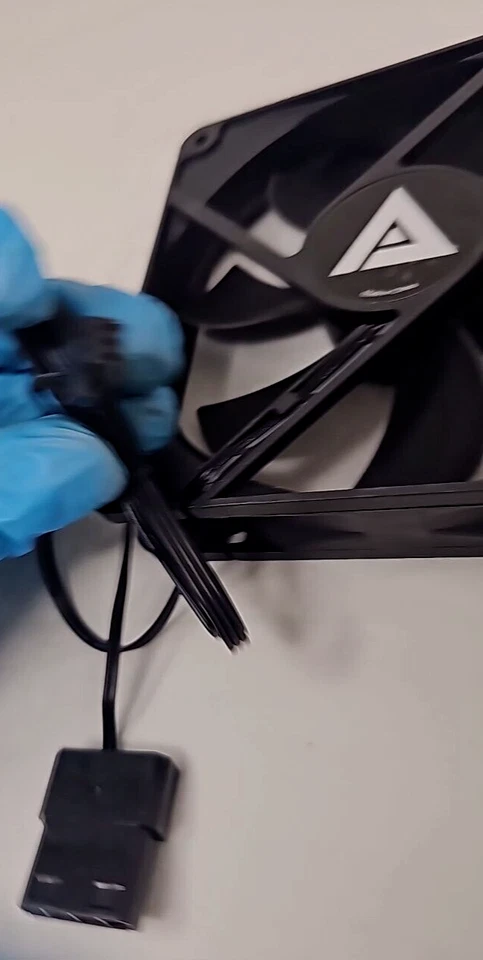 Apevia CF1012S-BK Computer Case Fan Black 120mm 3 Pin 57 CFM Original Black - Image 4 of 4