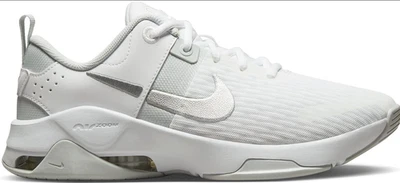 DR5720-100 Nike Wmns Zoom Bella 6 'White Metallic Training chaussures de... - Photo 1/4