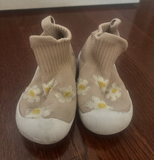 Baby & Toddler Unisex Sock Shoes US 5 Knit Ankle Slip-On Beige Floral