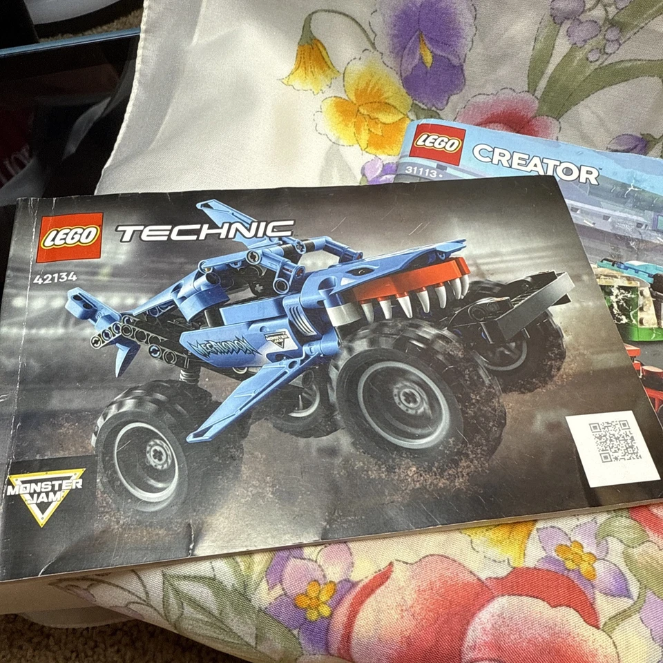 Lego Technic &Lego Creator Manuals, Lot Of 3 - Image 2 of 4