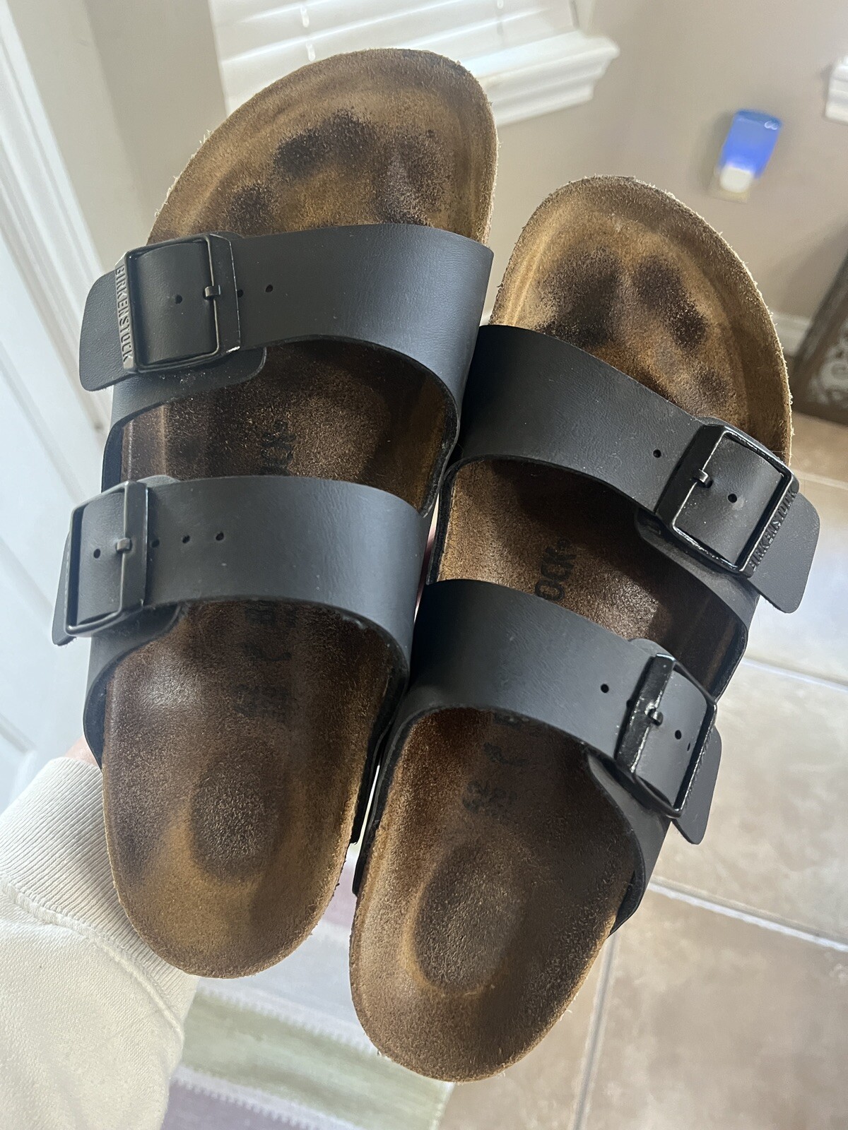Birkenstock Arizona Birko-Flor Size 42 (M9