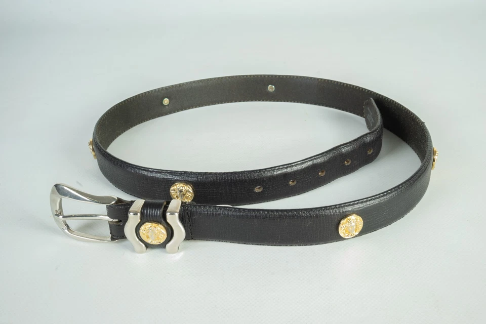 Cinturón de cuero negro vintage Gianni Versace Medusa Foto 3 de 4