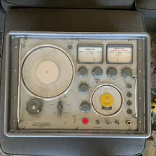 Vintage Marconi Instruments RF FM/AM Signal Generator Model TF 1066 - Works!