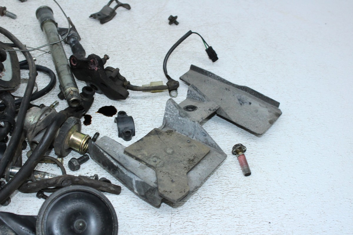 1996 KAWASAKI NINJA ZX6R ZX600F PARTS AND HARDWARE NUTS