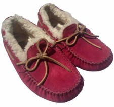 UGG Australia Uggs Womens 7 Dakota Sheepskin Slippers Shoes 5612 Red Moccasin