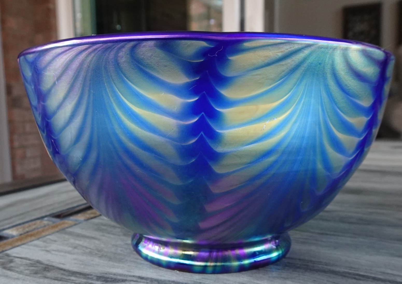 Signed Lundberg Studios Art Glass 2002 Pulled Feather Blue Iridescent Bowl