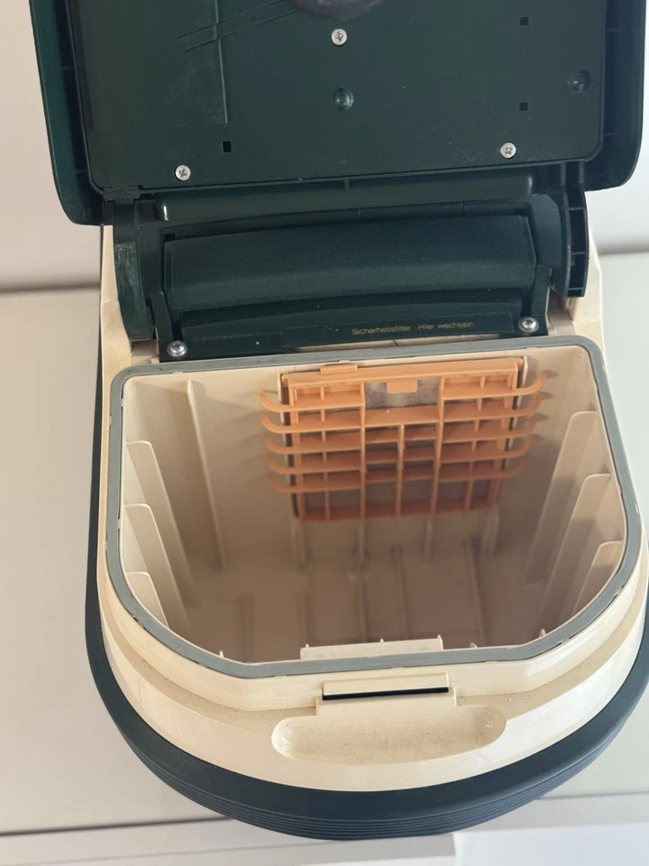 Vorwerk Tiger 251 Grundgerät + Tüten + Filter - Bild 3 von 3