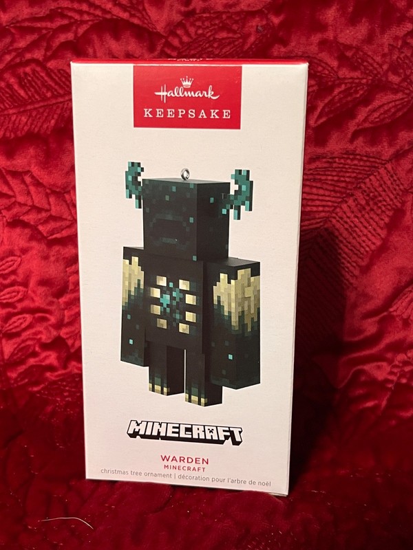 Minecraft Warden 2023 Hallmark Christmas Ornament (GLOWING HEART)