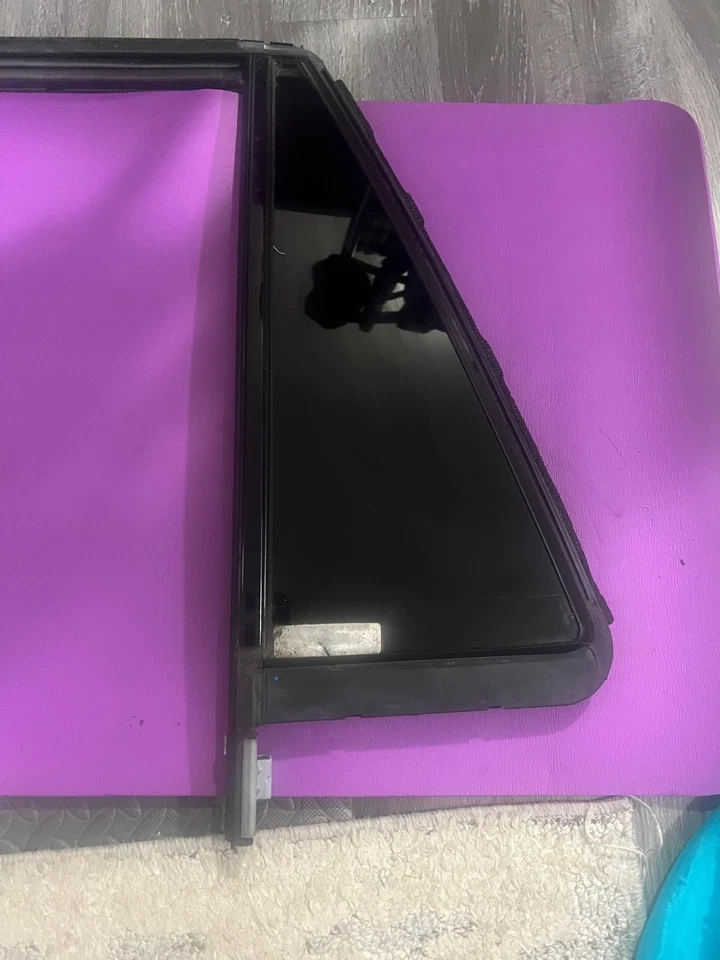 FORD EXPEDITION PUERTA TRASERA IZQUIERDA VENTANA VIDRIO CANAL DE FUNCIONAMIENTO SELLO Y VIDRIO OEM 2018-19 Foto 4 de 4