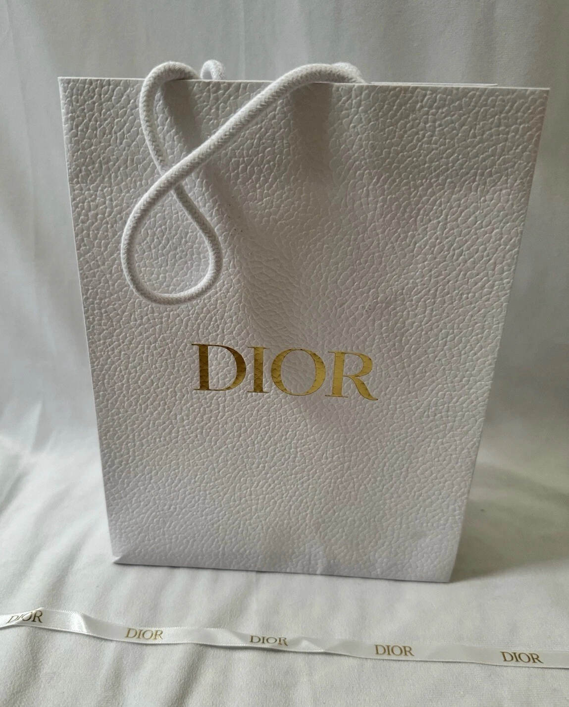 Authentique sac shopping Dior papier réutilisable blanc 10