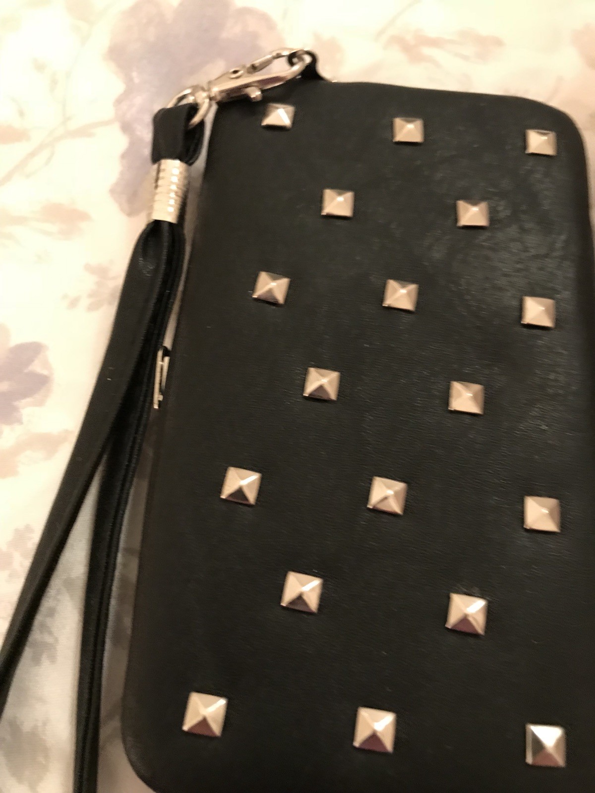 Picture 3 of 4