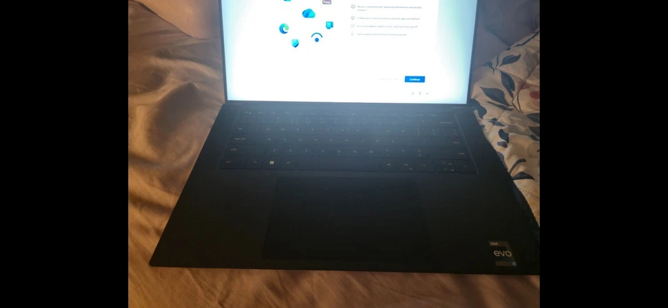 Dell XPS 15 9530 13th Gen Intel (R) Core (TM) i7-23700H 2.40GHz 32 GB Ram - image 3 of 4