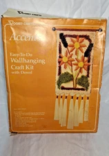 Vogart Accents Wallhanging Craft Kit, Latch Hook, Needlepoint, Daisies Dowel Rod