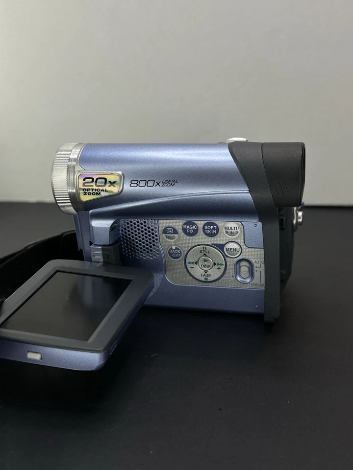 Panasonic PV-GS9 Camcorder [EXCELLENT] With Ac Cable And Charger - Image 2 of 4