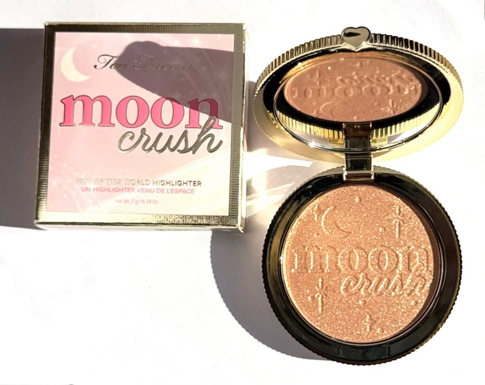 Too Faced Moon Crush Out Of This World Highlighter Summer Moon 7g - Bild 3 von 4
