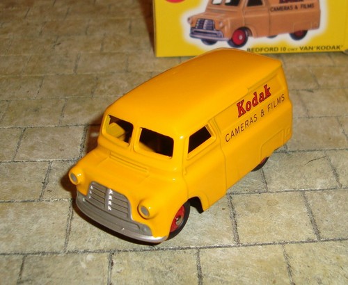 ATLAS - DINKY TOYS - FURGONE BEDFORD 10cwt - FOTOCAMERE E PELLICOLE KODAK - 480 - IMBALLATO - Foto 2 di 5
