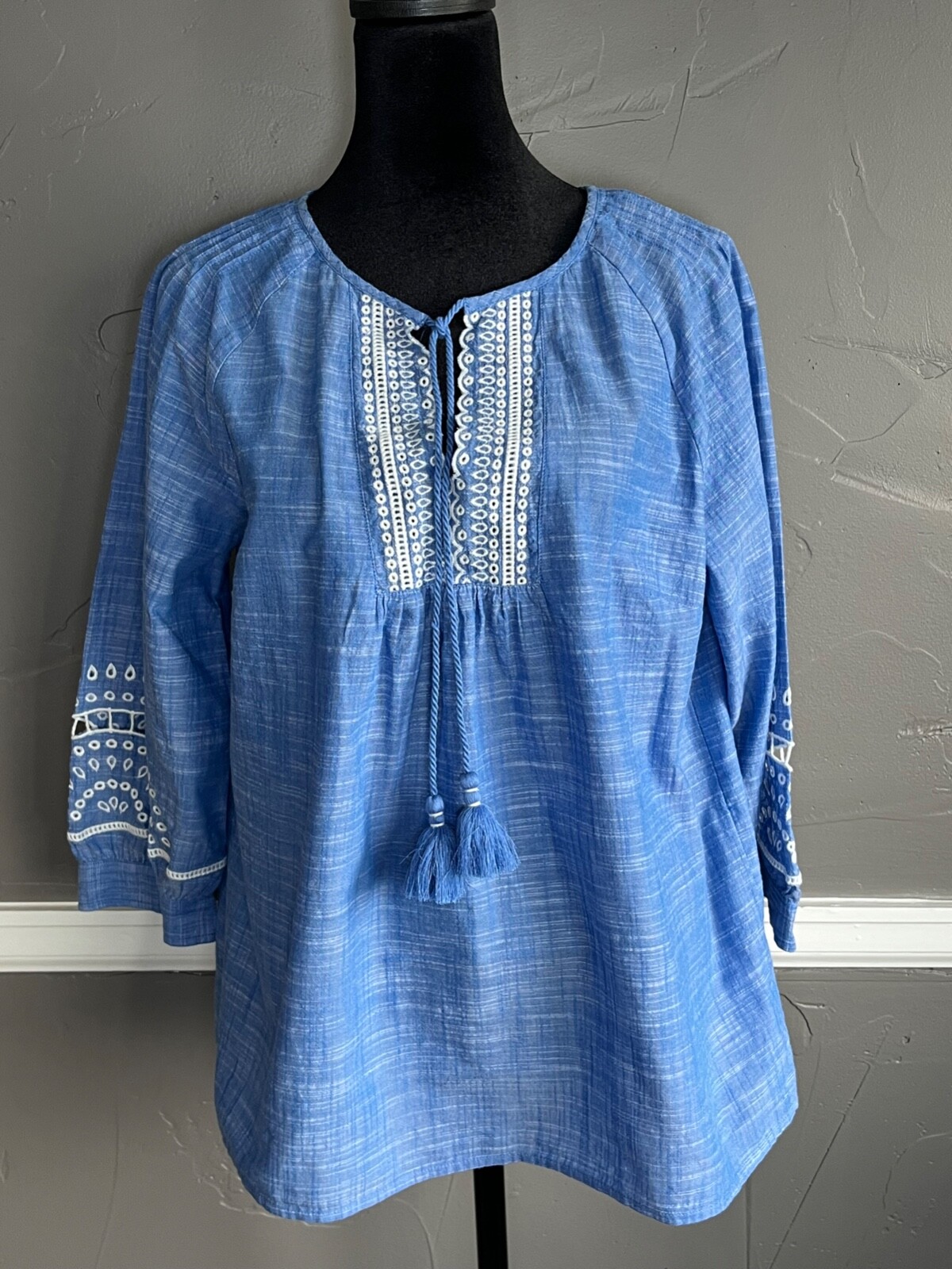 Talbots Women's Top Size M Blue with White Embroidery Peasant Boho Tassels