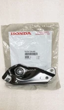 13-17 Honda Accord Left Radiator Upper Mounting  Bracket 74176-T2A-A00