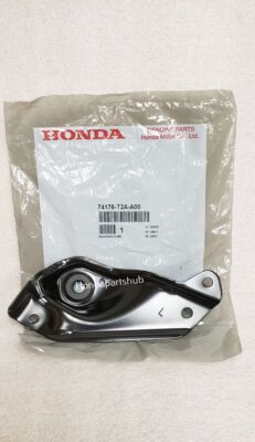 13-17 Honda Accord Left Radiator Upper Mounting  Bracket 74176-T2A-A00
