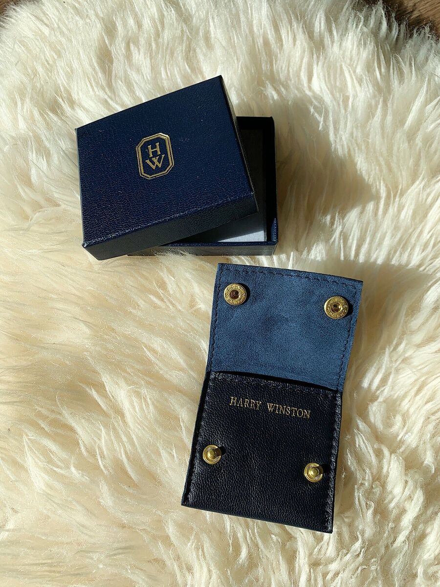 Harry Winston Ring Pouch with Outer Box Dark Blue & Ribbon Harry Winston Ring Pouch with Outer Box Dark Blue & Ribbon