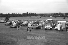 PHOTO  A NICE LINE UP OF GENTRY (MG REPLICA) KIT CARS AT SANDOWN PARK RACECOURSE