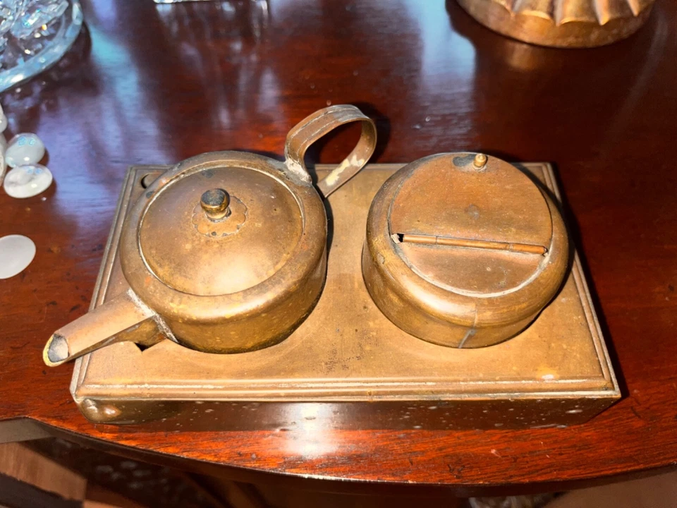 linterna de aceite japonesa antigua de bronce/cobre de finales de la era Edo o Meiji (c. 1800). Foto 2 de 4