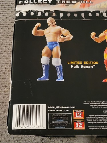 WWE Jakks Classic Superstars Hulk Hogan Canada Exclusive Figure Red & Yellow - Picture 13 of 16