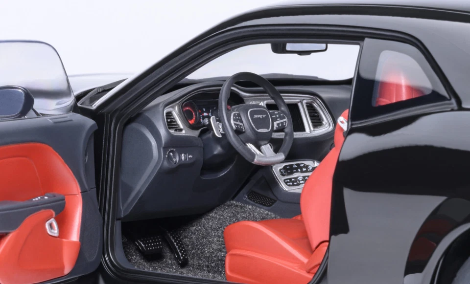 Dodge Challenger SRT JAILBREAK Black 1/18 - 71765 AUTOART - Photo 4/4