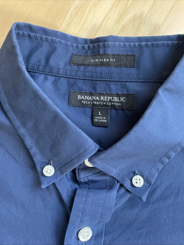 Banana Republic Slim Fit Men's Button Up Dress Shirt Lot (3) - Image 3 of 4