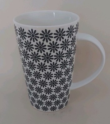 Maxwell & Williams Daisy Shadow Tasse entworfen von Claire Chilcott 10 Blütenblätter Design