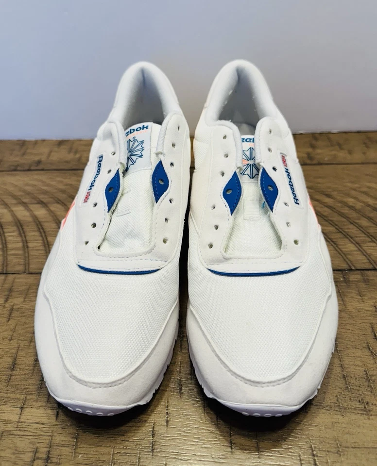 Zapatillas clásicas para mujer REEBOK blancas y coral faltan cordones  Foto 3 de 4