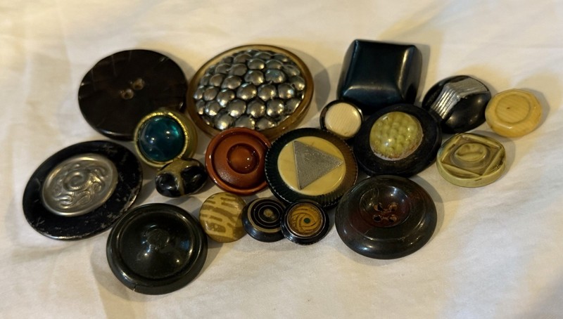 Lot 18 Vintage Buttons Tight Tops And Other