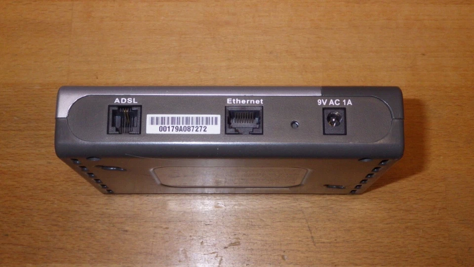 D-Link ADSL2+ Modem DSL-380T - Bild 3 von 3