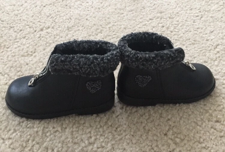 Usadas en Excelente Condición Buster&co Marrón Corazón Superior Cuero Negro Niña Botas Altas Talla 6 Foto 3 de 4