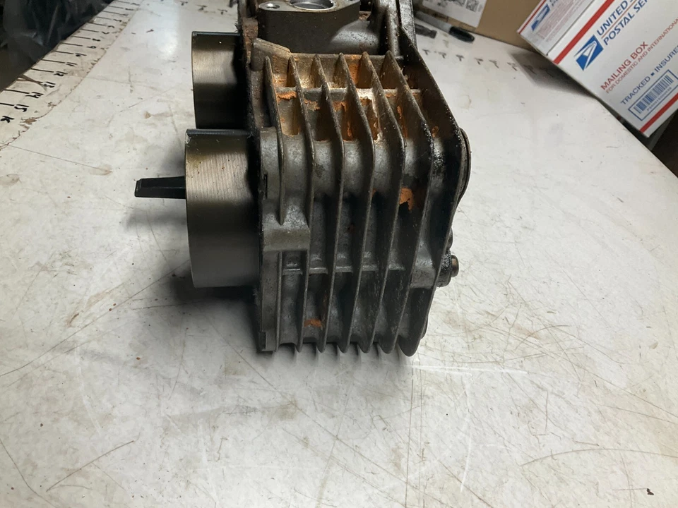 Jarras de cilindro Kawasaki 440 LTD 1980 Foto 3 de 4